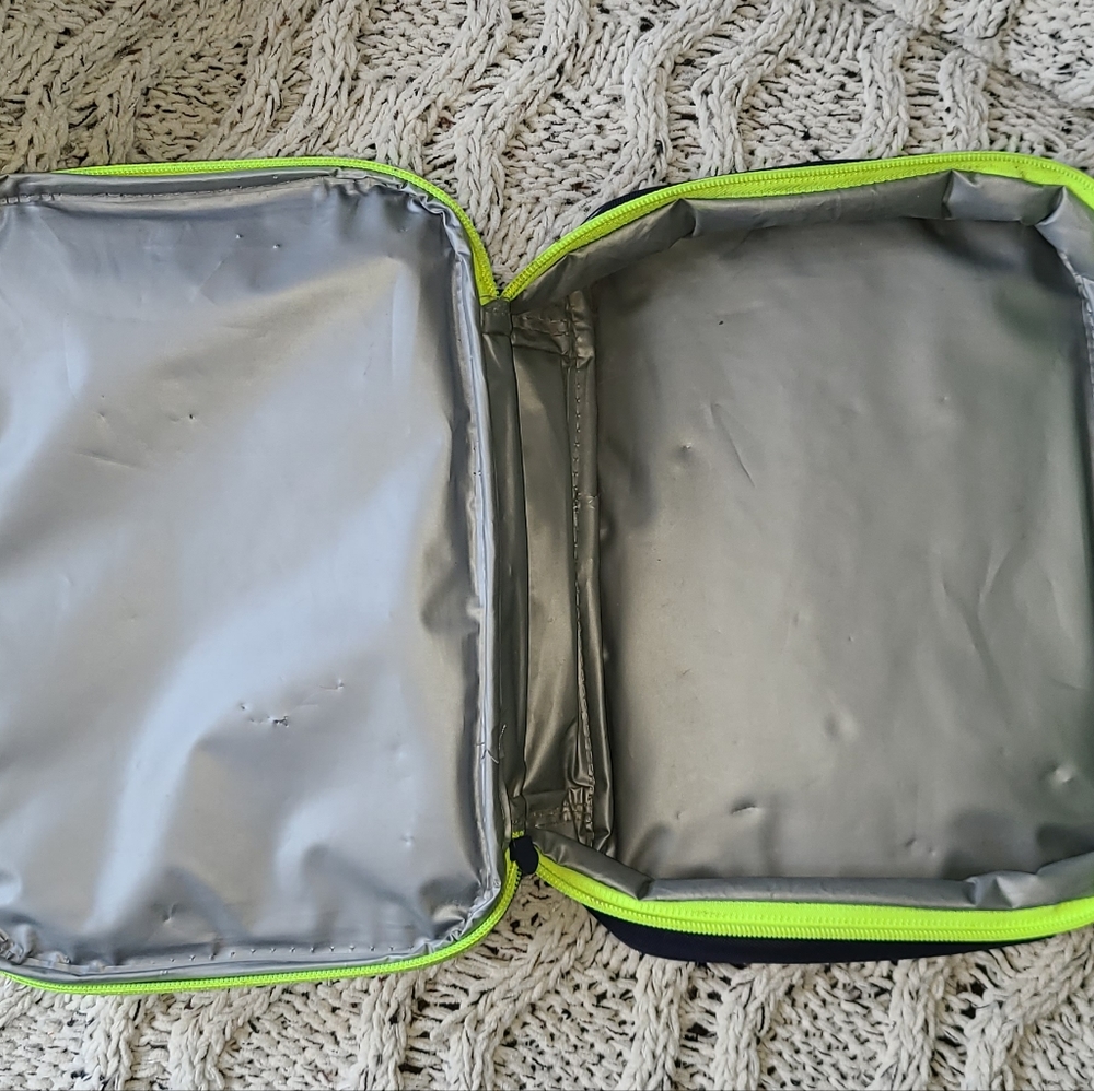 Puma backpack w/lunch box - Picture 9 of 9